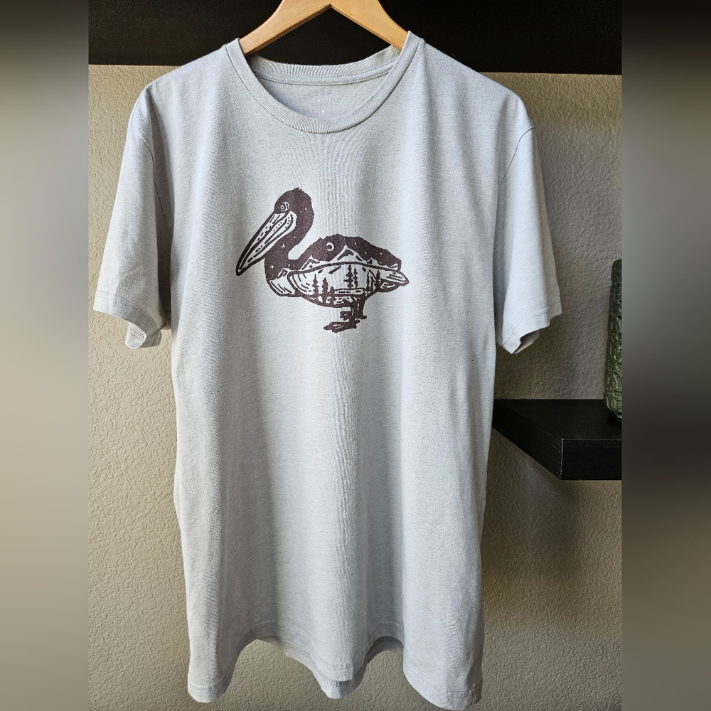 Berdel's Mens Graphic Tee with Pelican Design XL